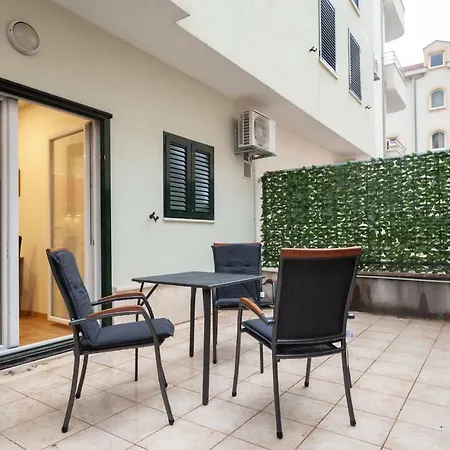 Beach Vito & Cvita Apartment *